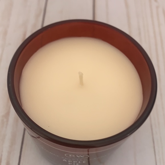 SOLD! DW Home Candle APPLE PIE - Picture 3 of 4